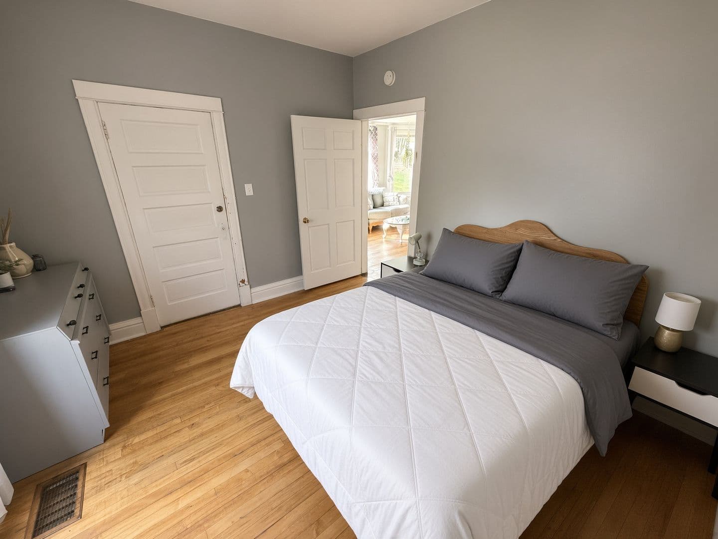 Duluth Apartment: 2821 Wicklow Street