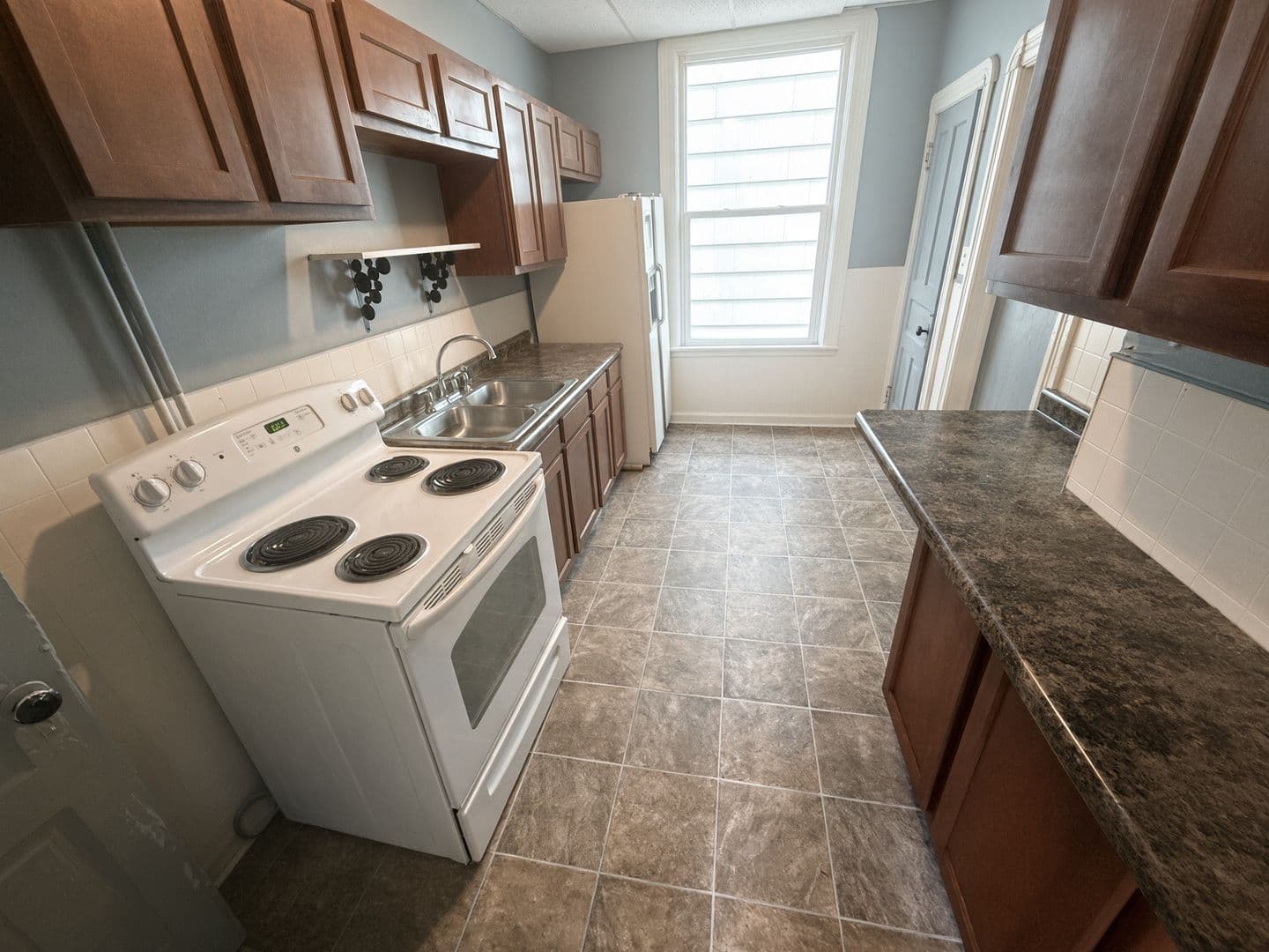 Duluth House: 902 East 4th St