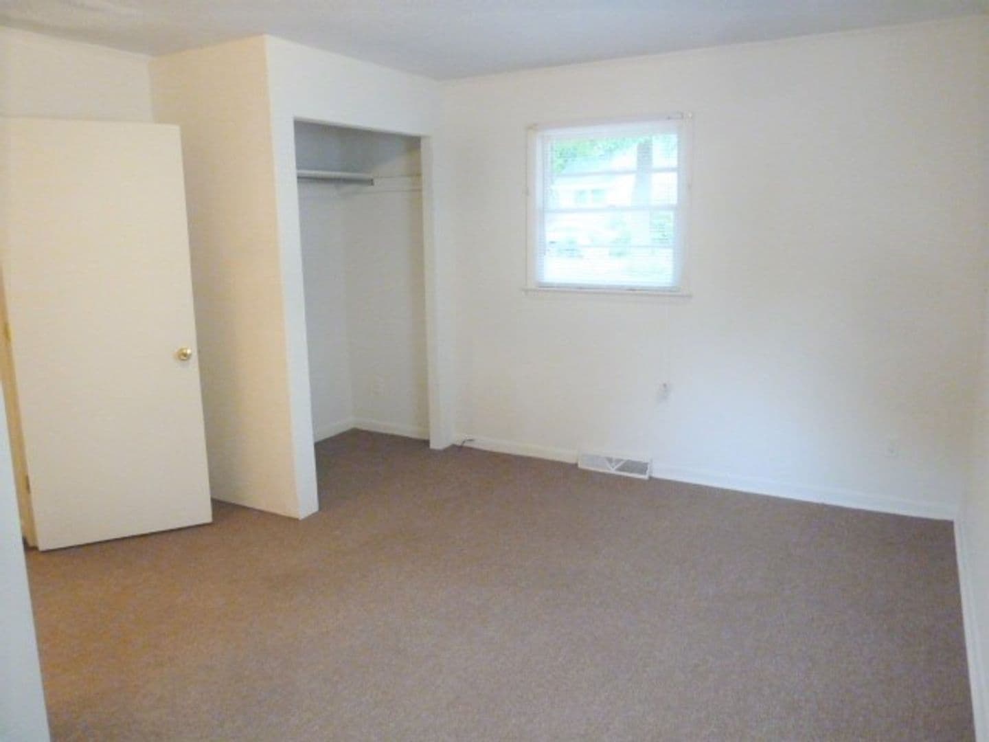 Chapel Hill House: 322 Brooks Street