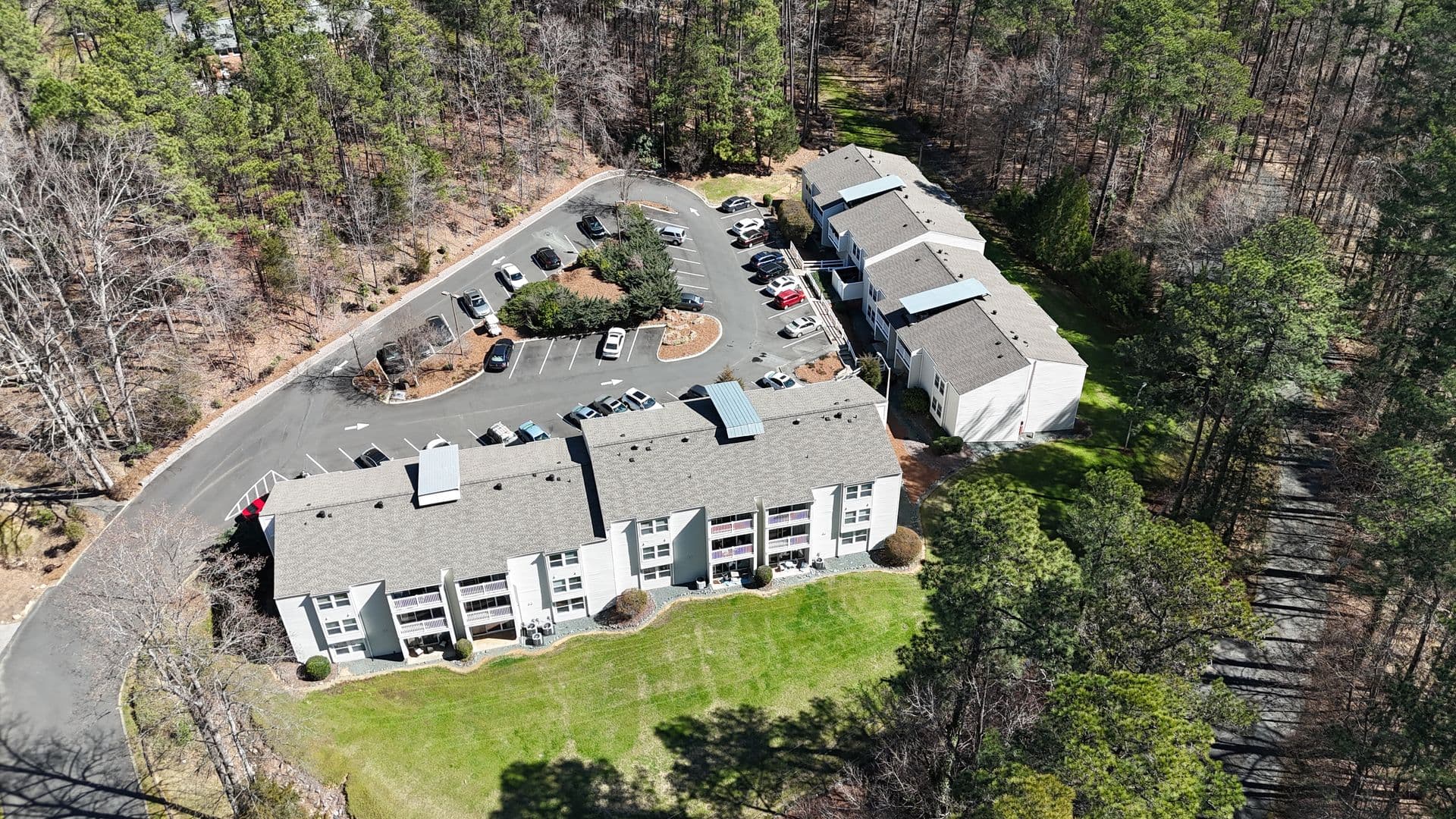 Chapel Hill House: 9 Holland Dr.