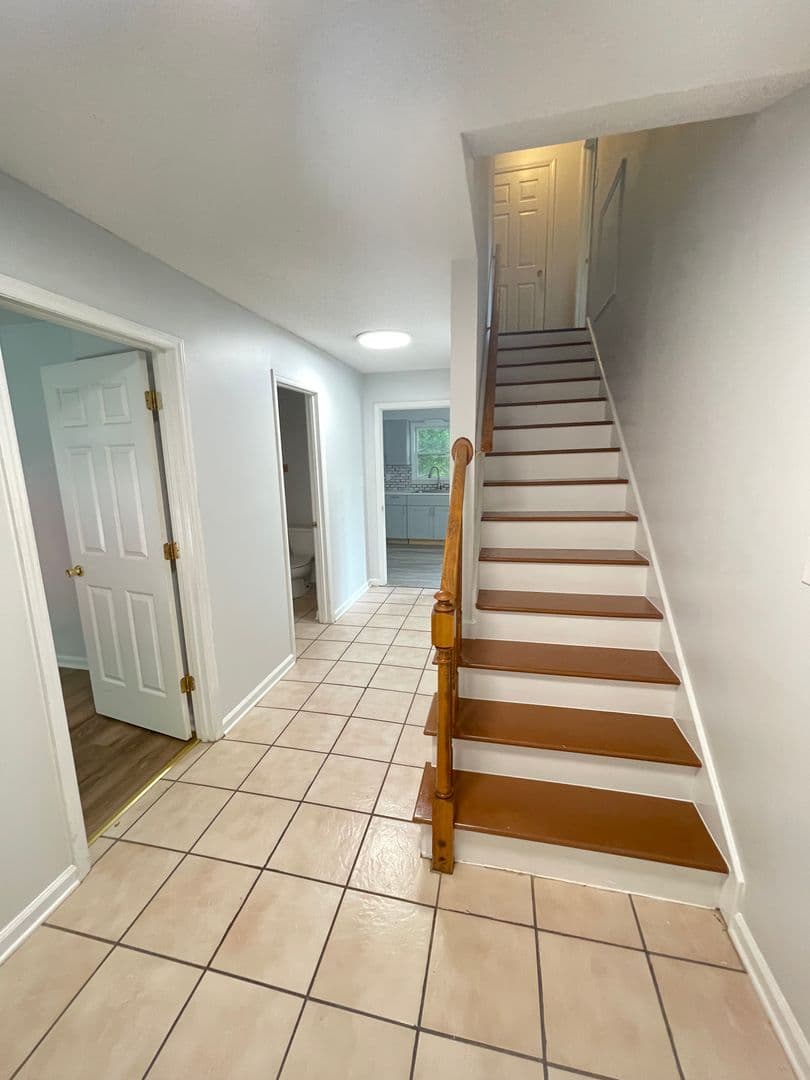Chapel Hill House: 823 Old Pittsboro Road