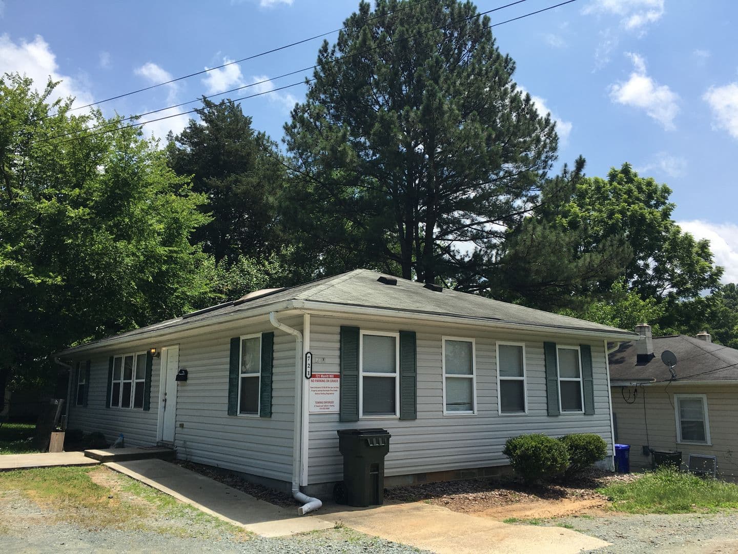 Chapel Hill House: 721 S. Merritt Mill Road