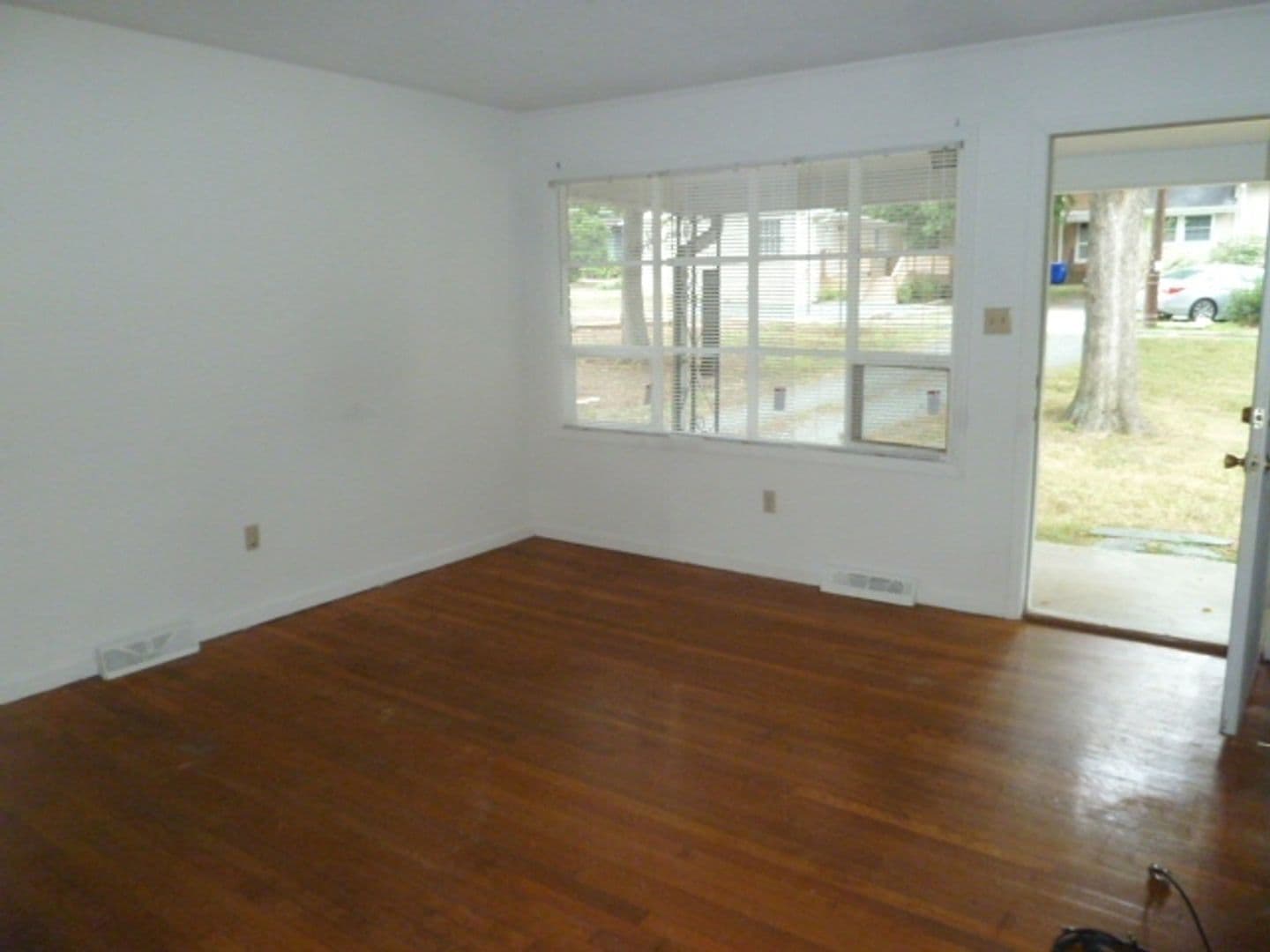 Chapel Hill House: 322 Brooks Street