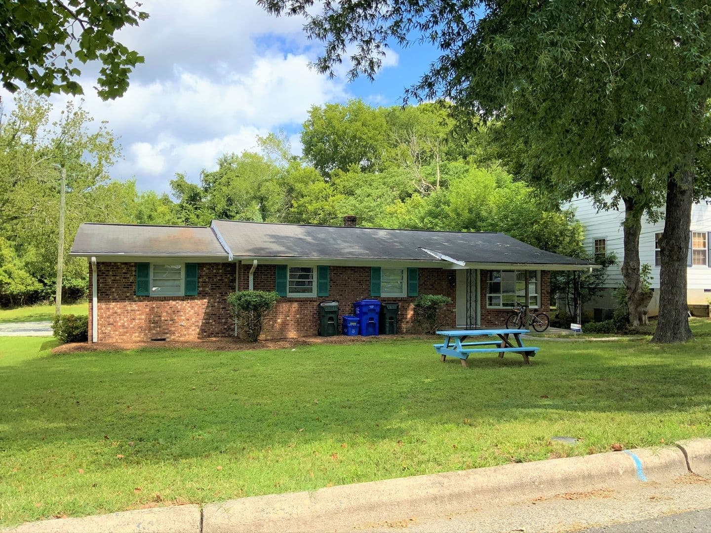 Chapel Hill House: 322 Brooks Street