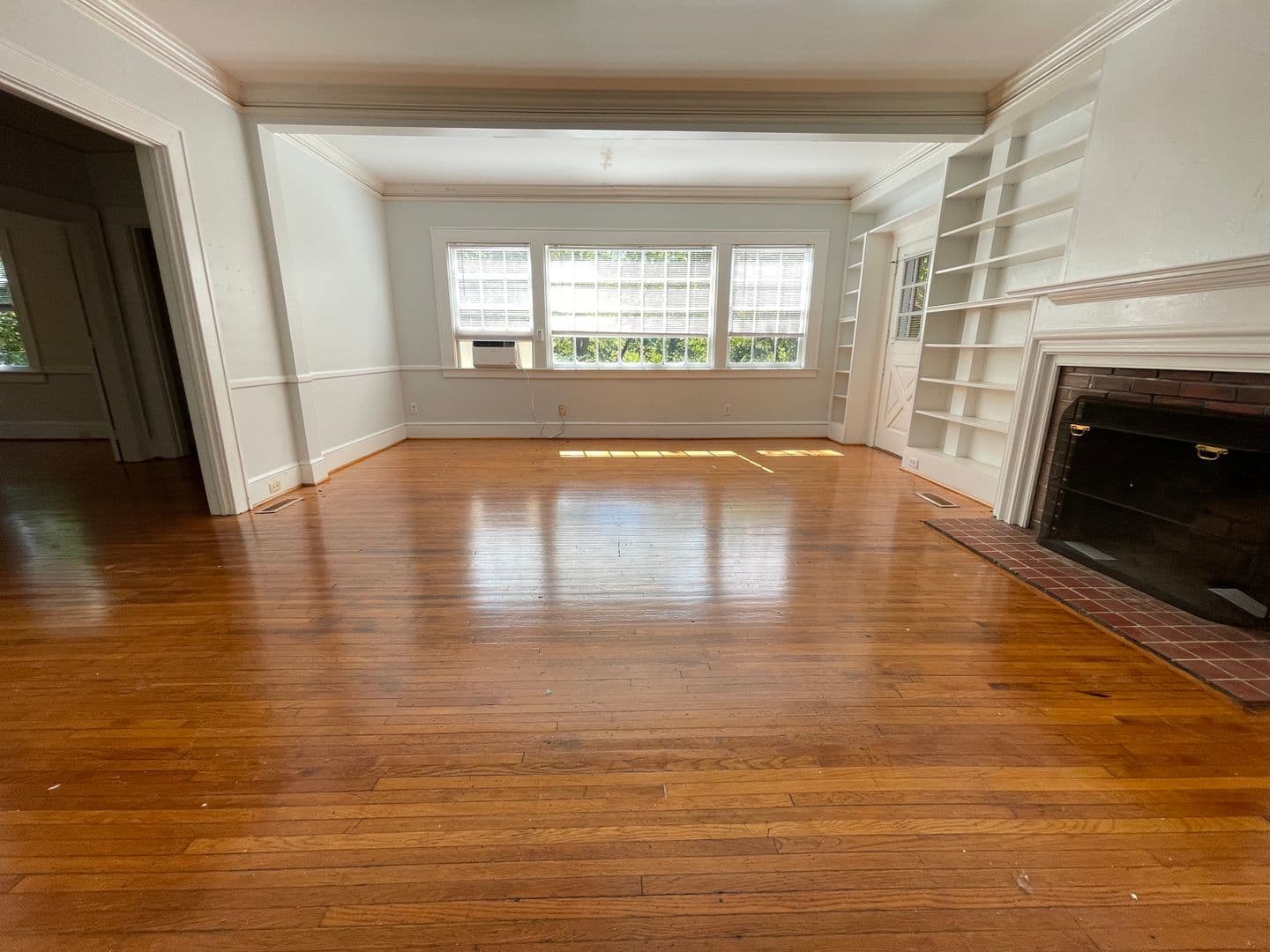Chapel Hill House: 300 Chase Avenue