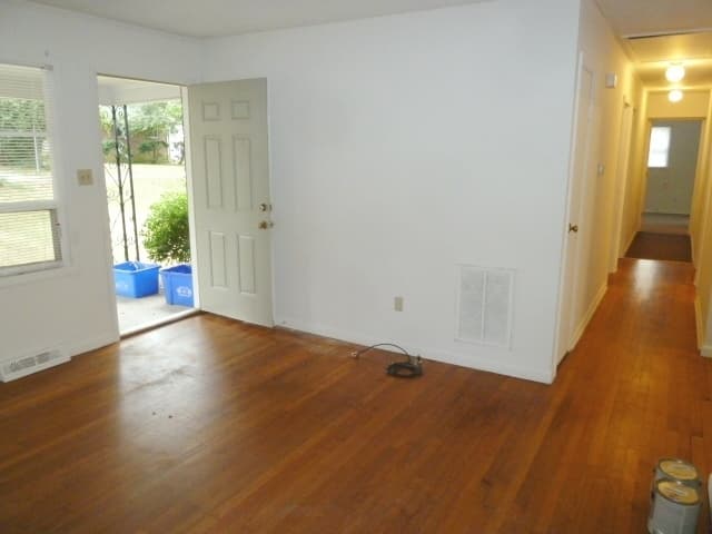 Chapel Hill House: 322 Brooks Street