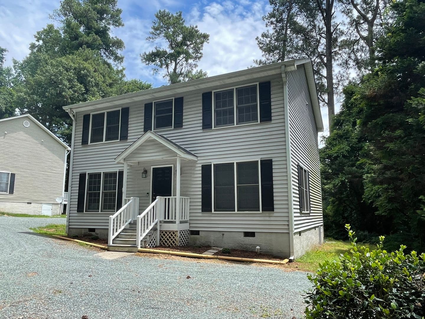 Chapel Hill House: 823 Old Pittsboro Road