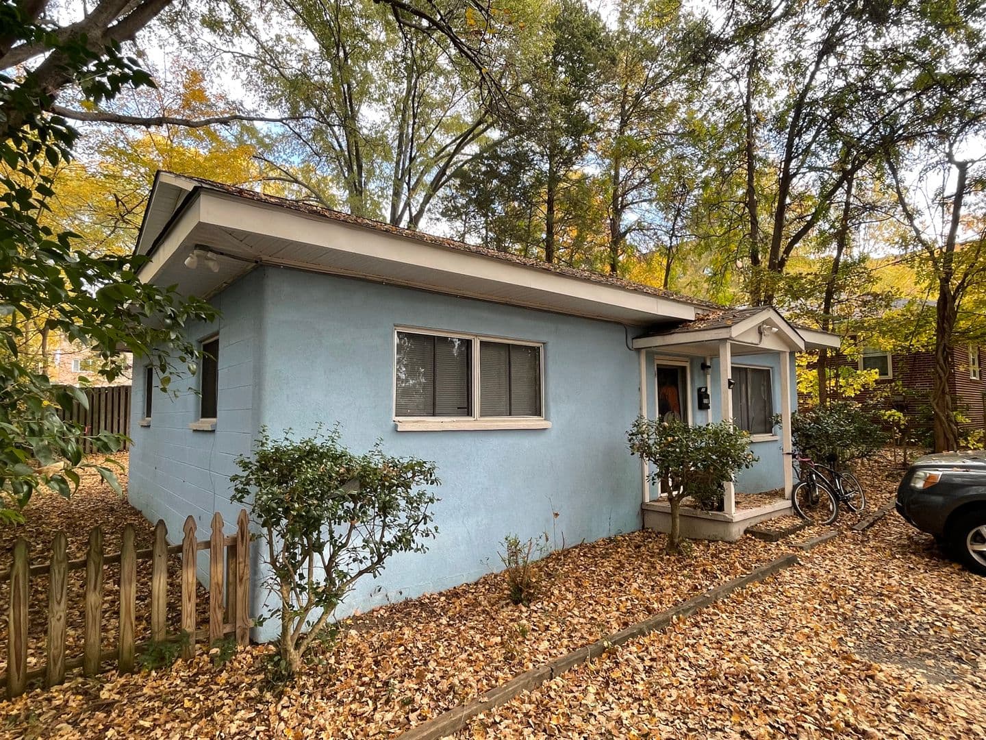Chapel Hill House: 210 Andrews Lane