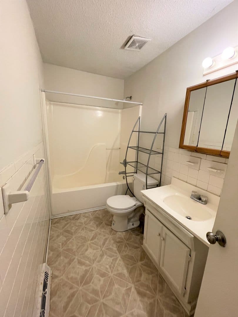 Chapel Hill House: 322 Brooks Street