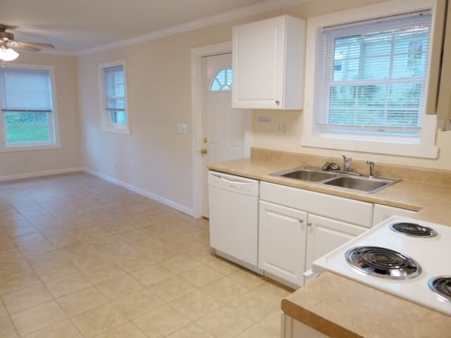 Chapel Hill House: 414 Whitaker St.