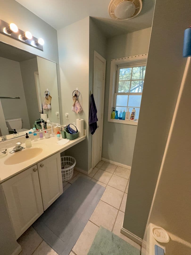 Chapel Hill House: 408 Mitchell Lane