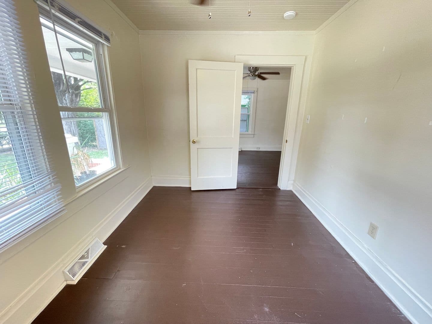 Chapel Hill House: 506A Cameron Avenue