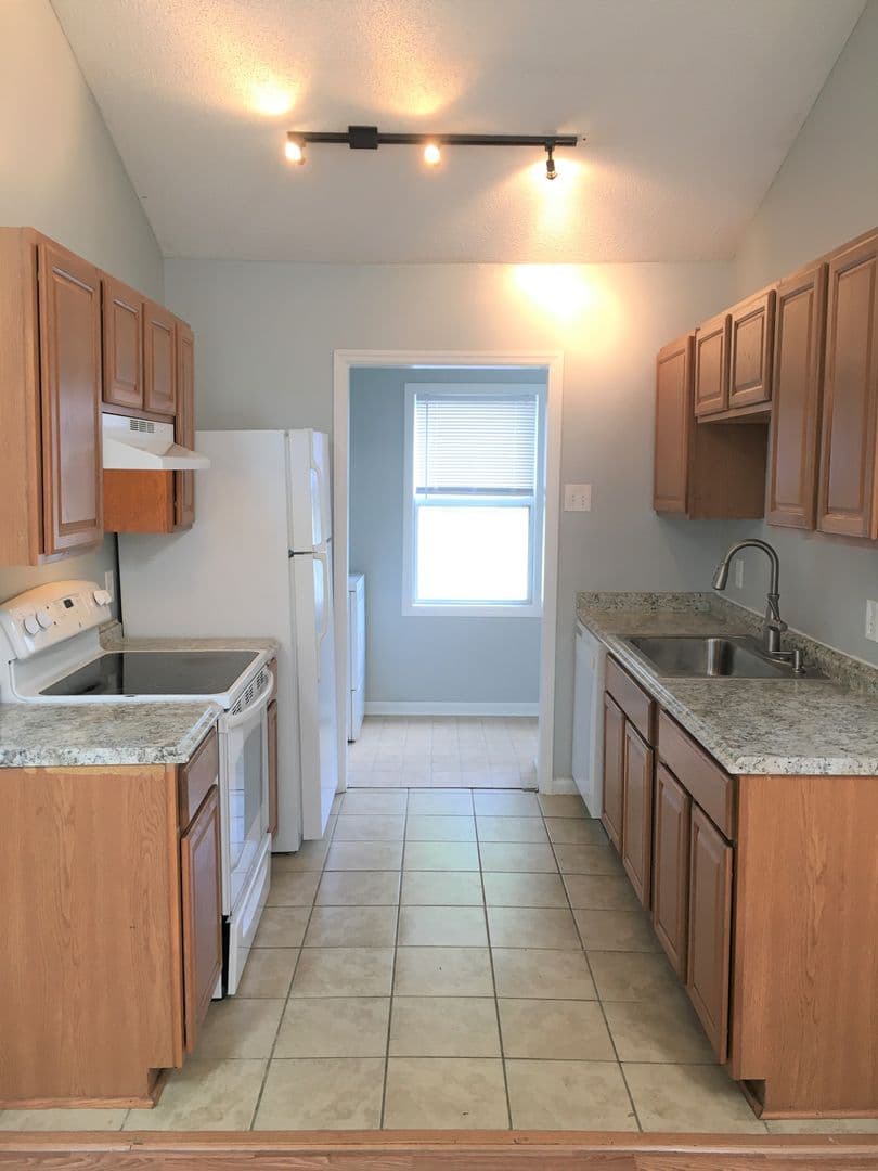 Chapel Hill House: 721 S. Merritt Mill Road
