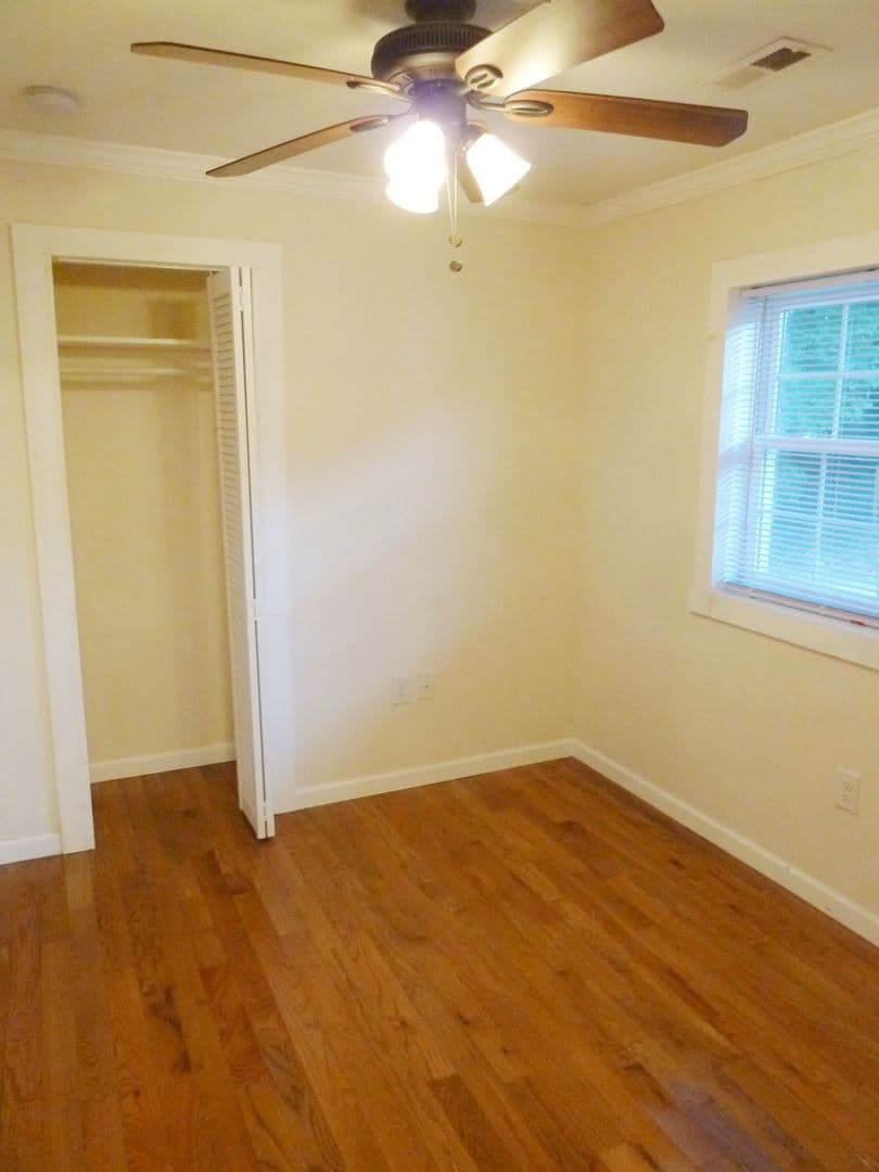 Chapel Hill House: 414 Whitaker St.