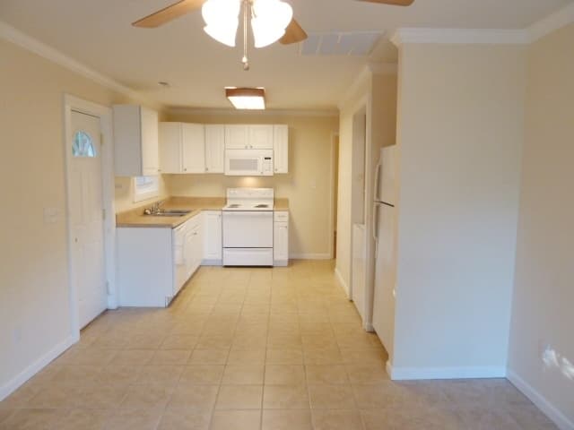 Chapel Hill House: 414 Whitaker St.