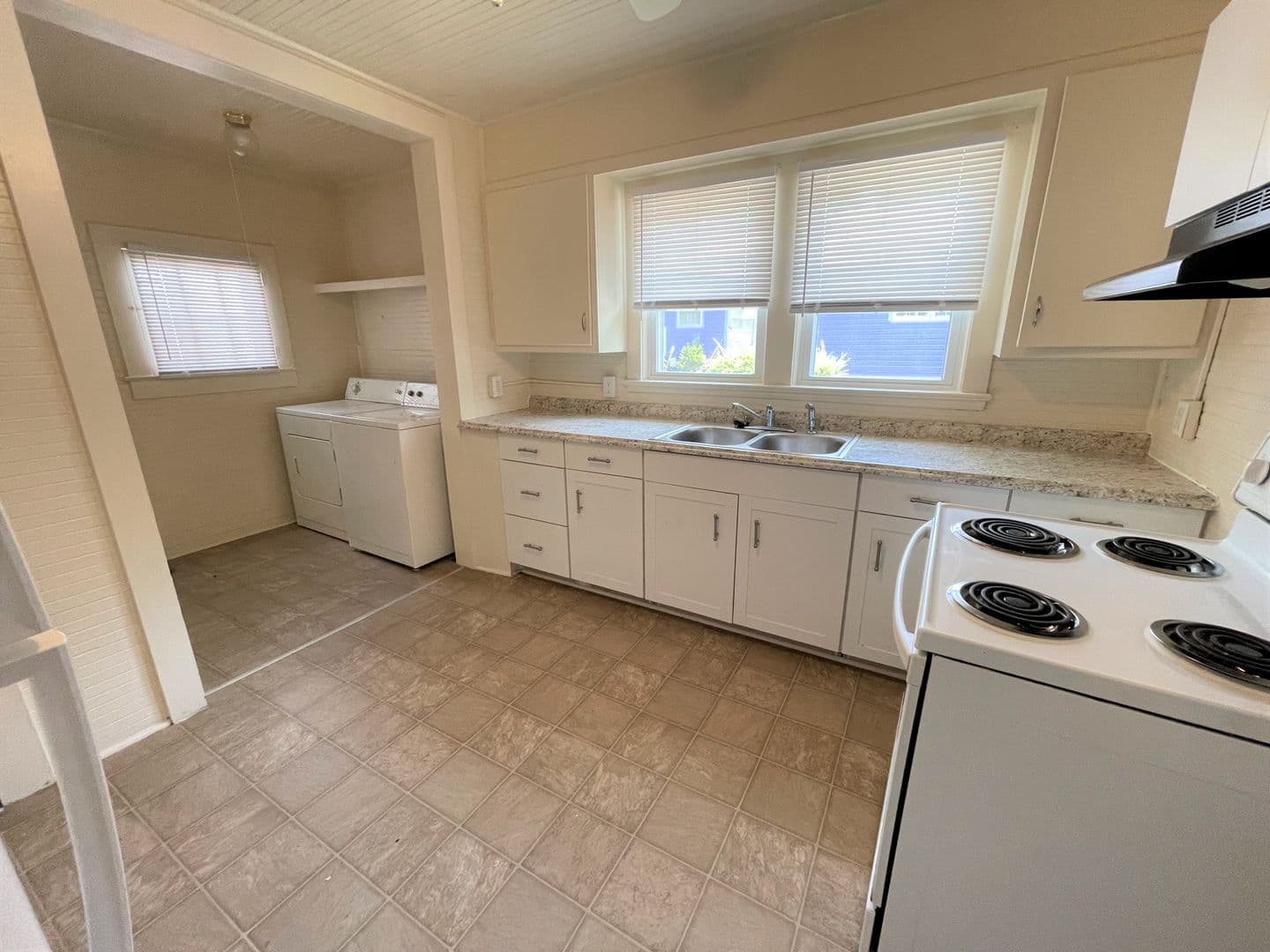 Chapel Hill House: 506A Cameron Avenue
