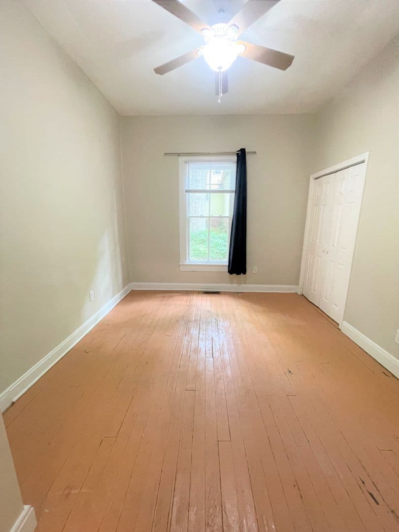 Chapel Hill House: 400 McCauley Street
