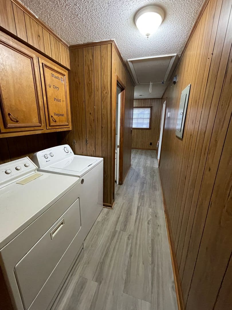 Pittsboro House: 848-A Old Graham Rd