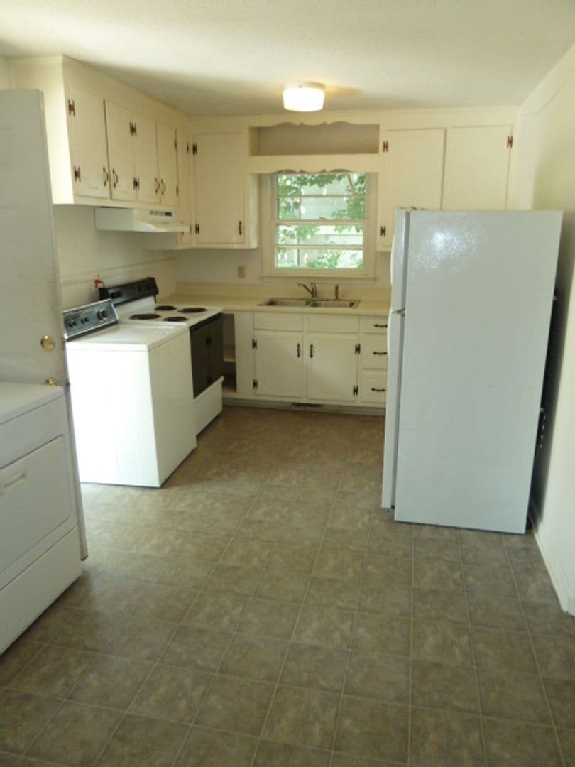 Chapel Hill House: 322 Brooks Street