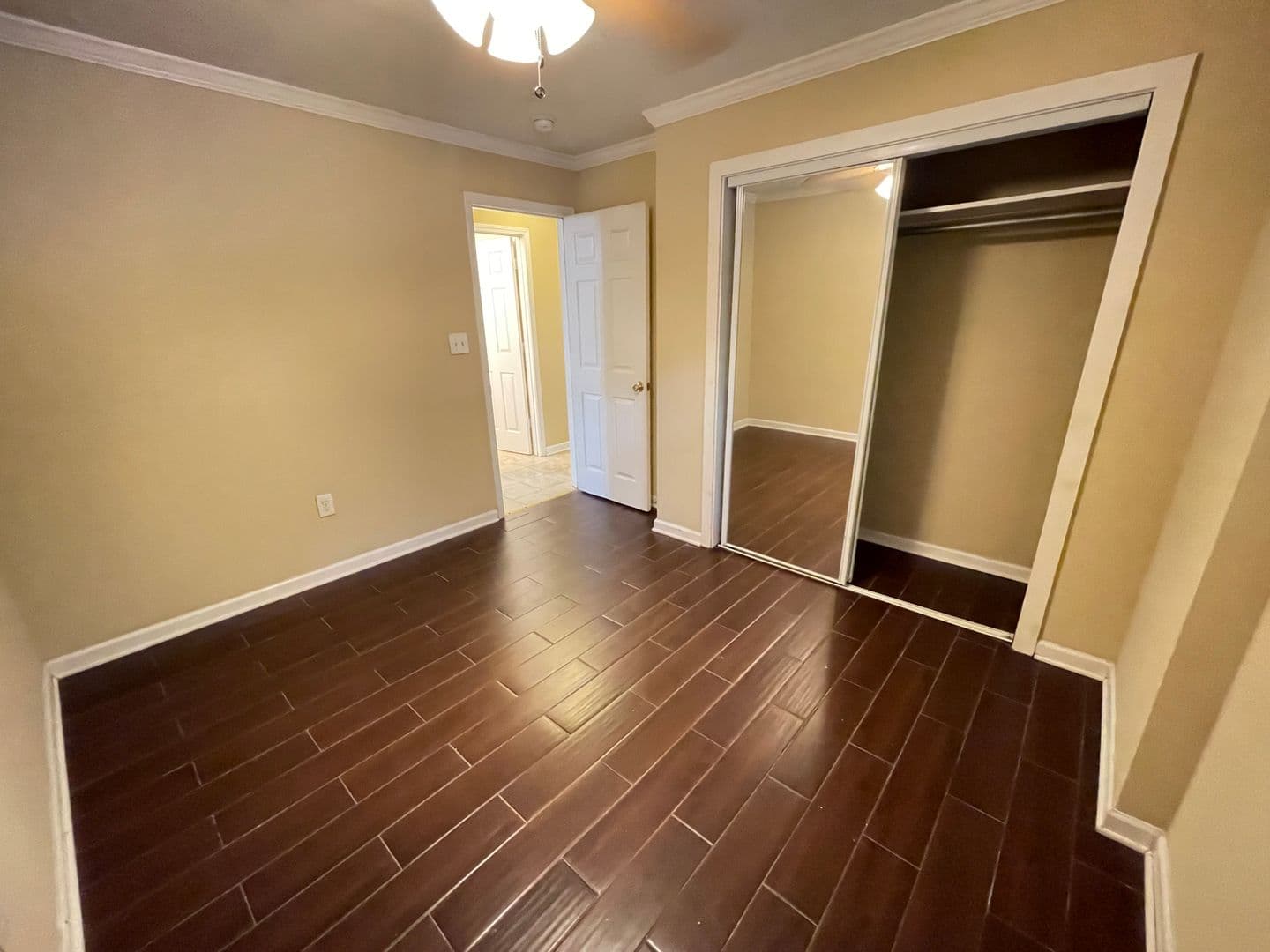 Chapel Hill House: 105 B Stephens St