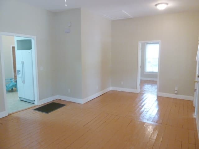 Chapel Hill House: 400 McCauley Street