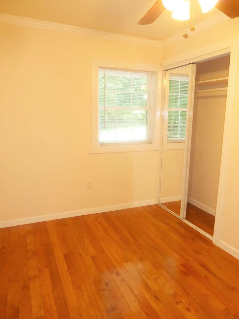Chapel Hill House: 414 Whitaker St.