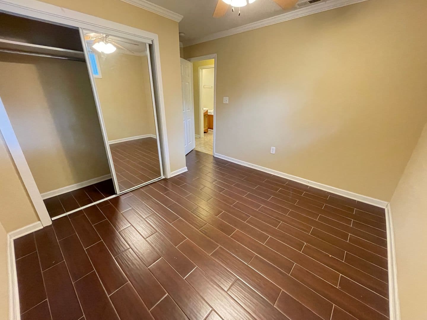 Chapel Hill House: 105 B Stephens St