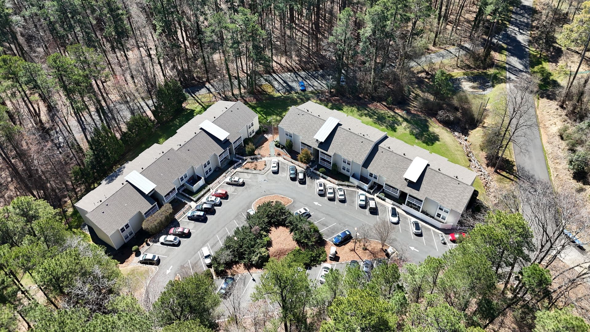 Chapel Hill House: 26 Holland Dr.