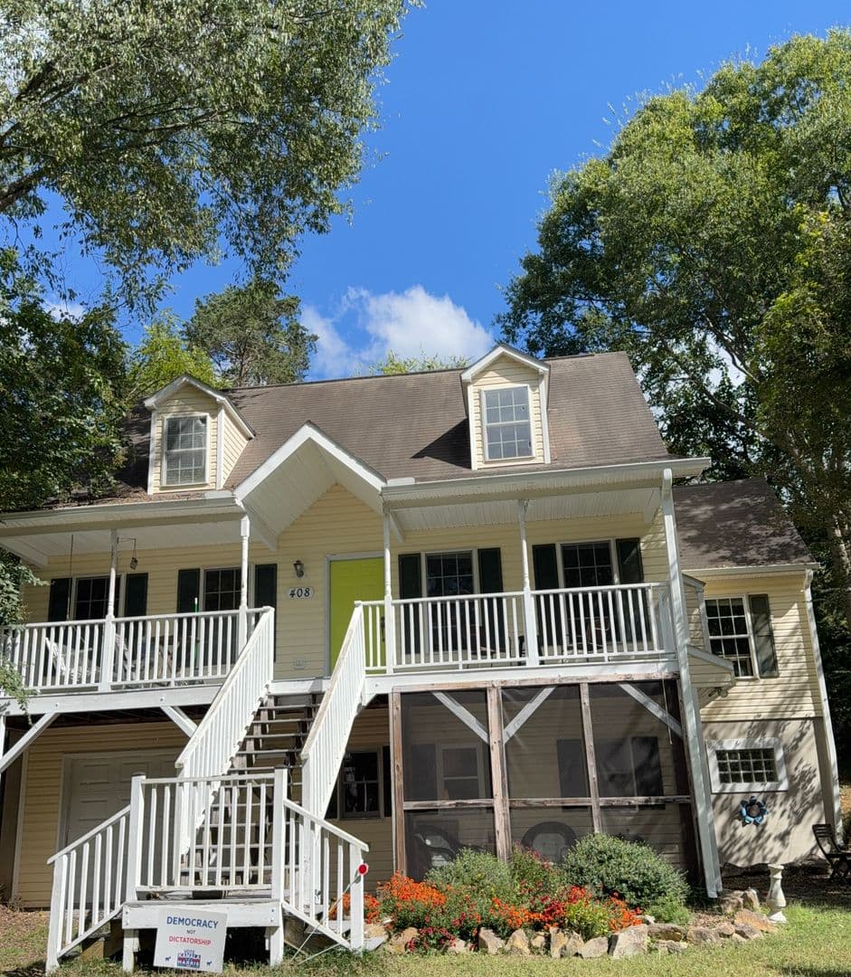 Chapel Hill House: 408 Mitchell Lane