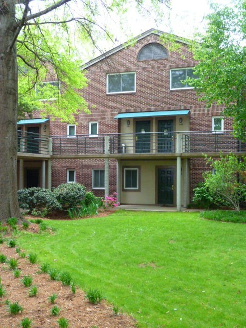 Chapel Hill Condo: 211 Church St.