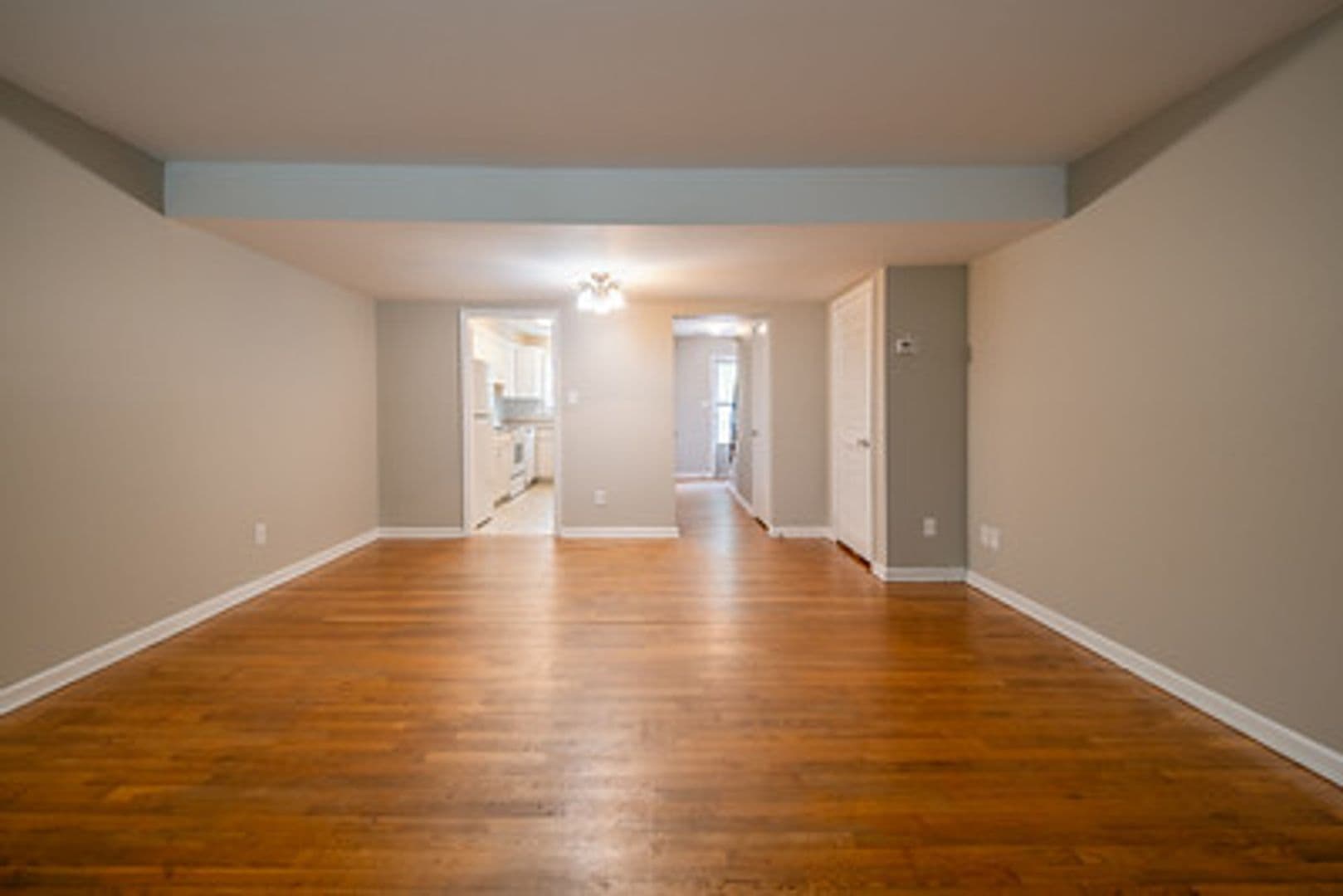 Carrboro Townhome: 400 Davie Road