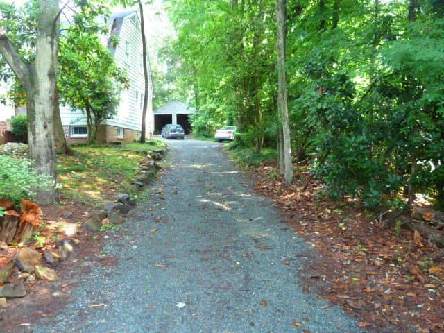 Chapel Hill House: 300 Chase Avenue