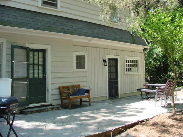 Chapel Hill House: 300 Chase Avenue