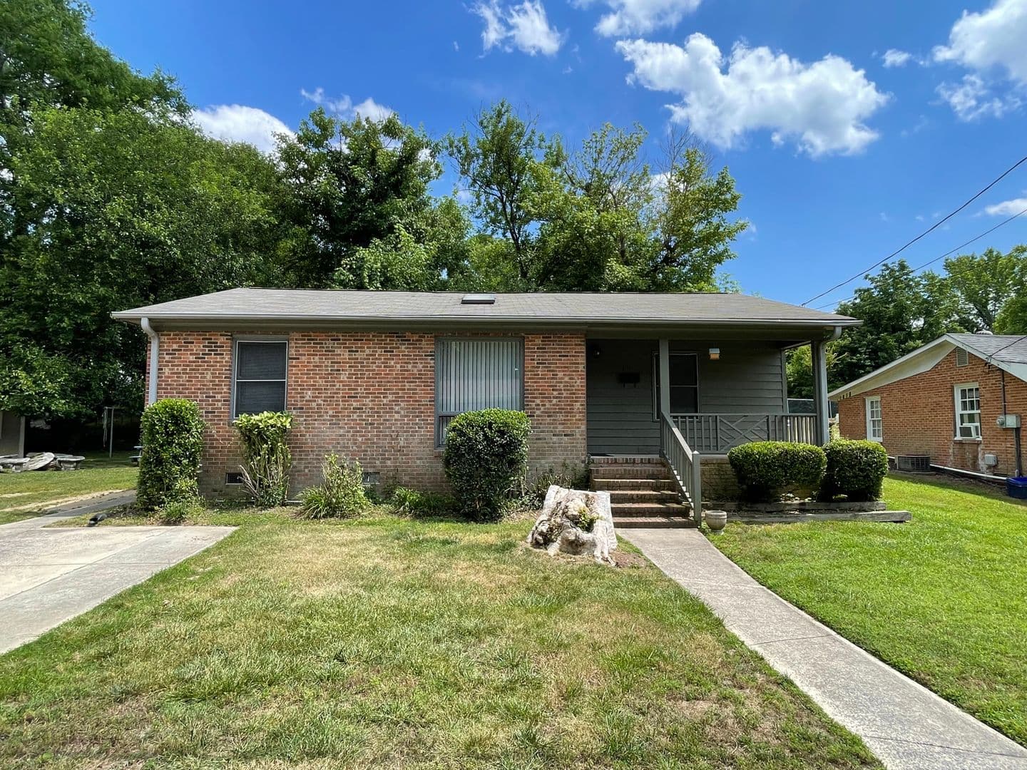 Chapel Hill House: 307 Brooks Street