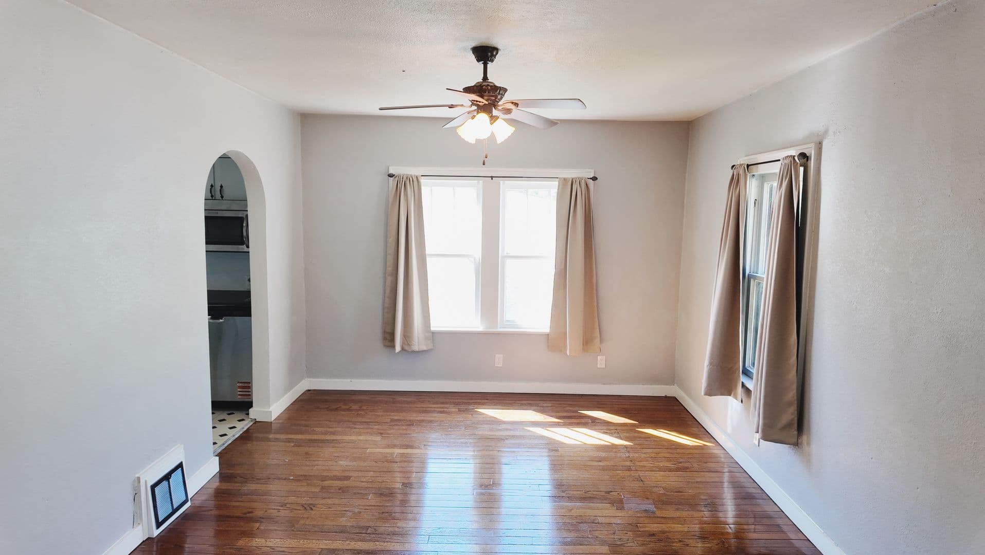 Eldon House: 508 N Oak