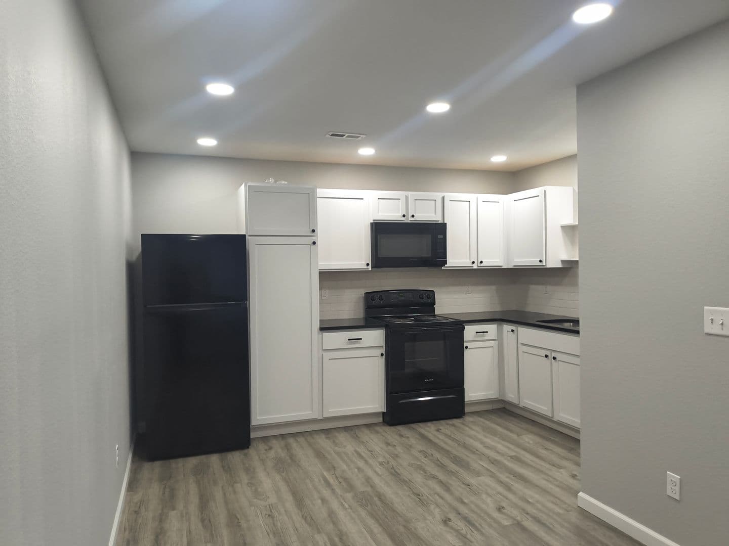 Eldon Apartment: 304 Grant Court