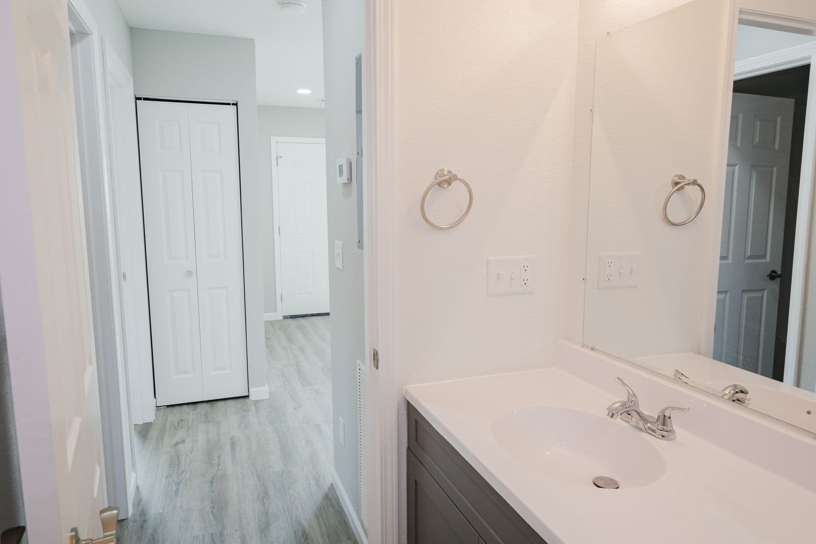 Eldon Apartment: 206 Hudson Drive
