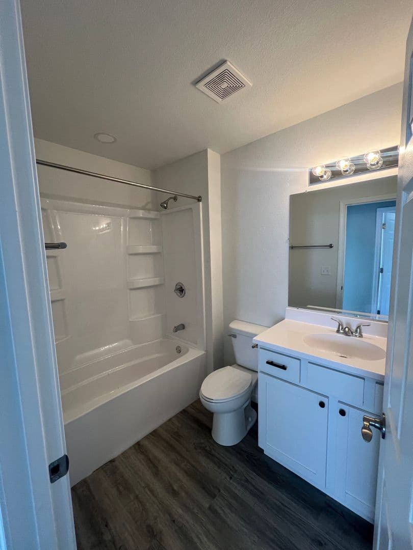 Eldon Apartment: 204 Hudson Drive