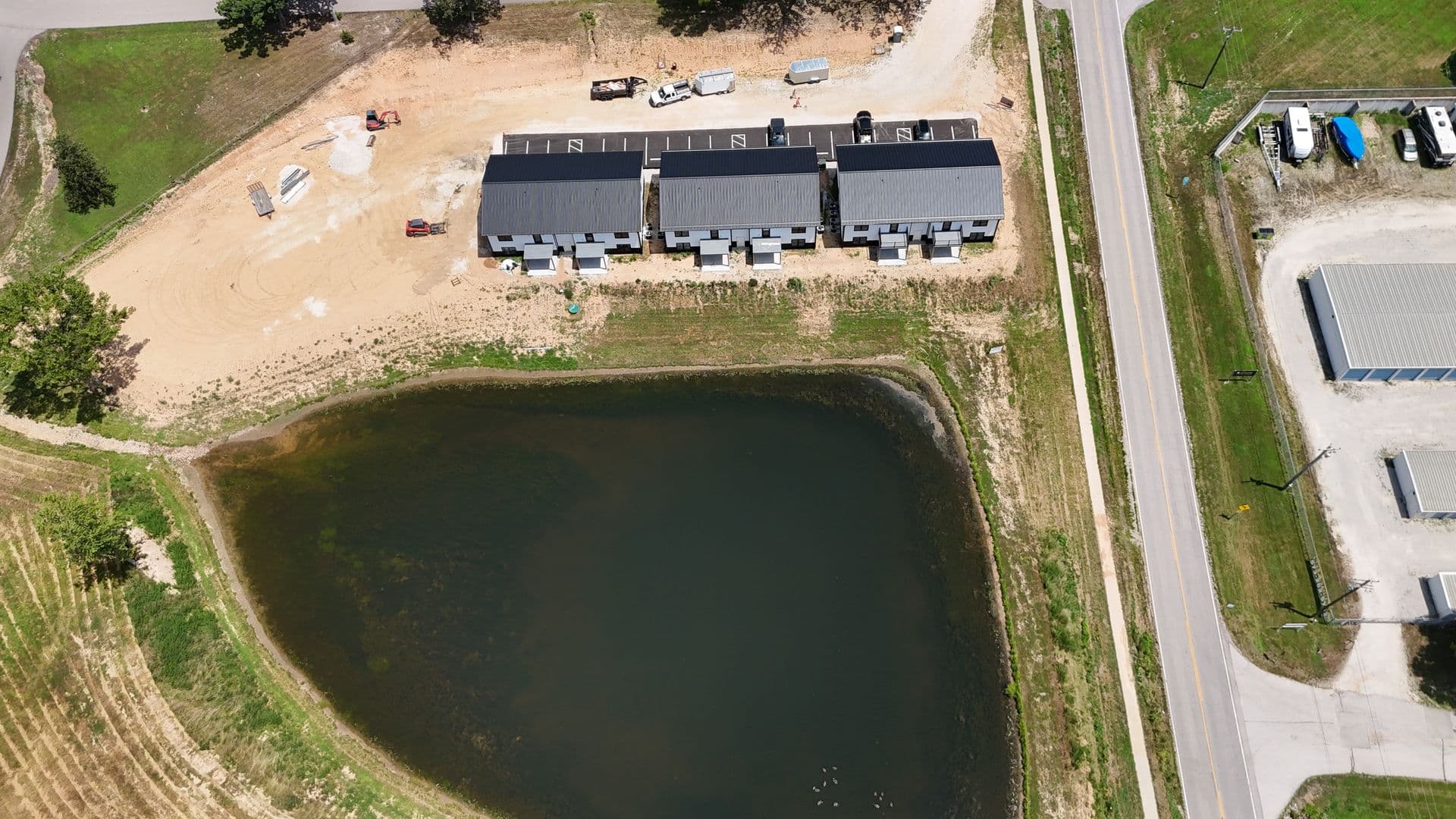 Laurie Apartment: 101 N. Fairgrounds Road