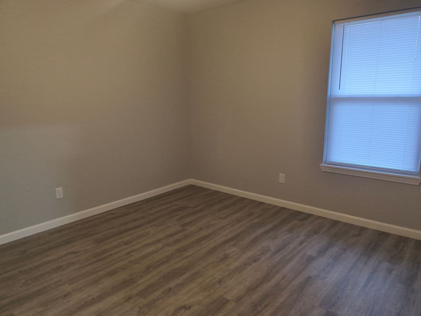 Eldon Apartment: 304 Grant Court