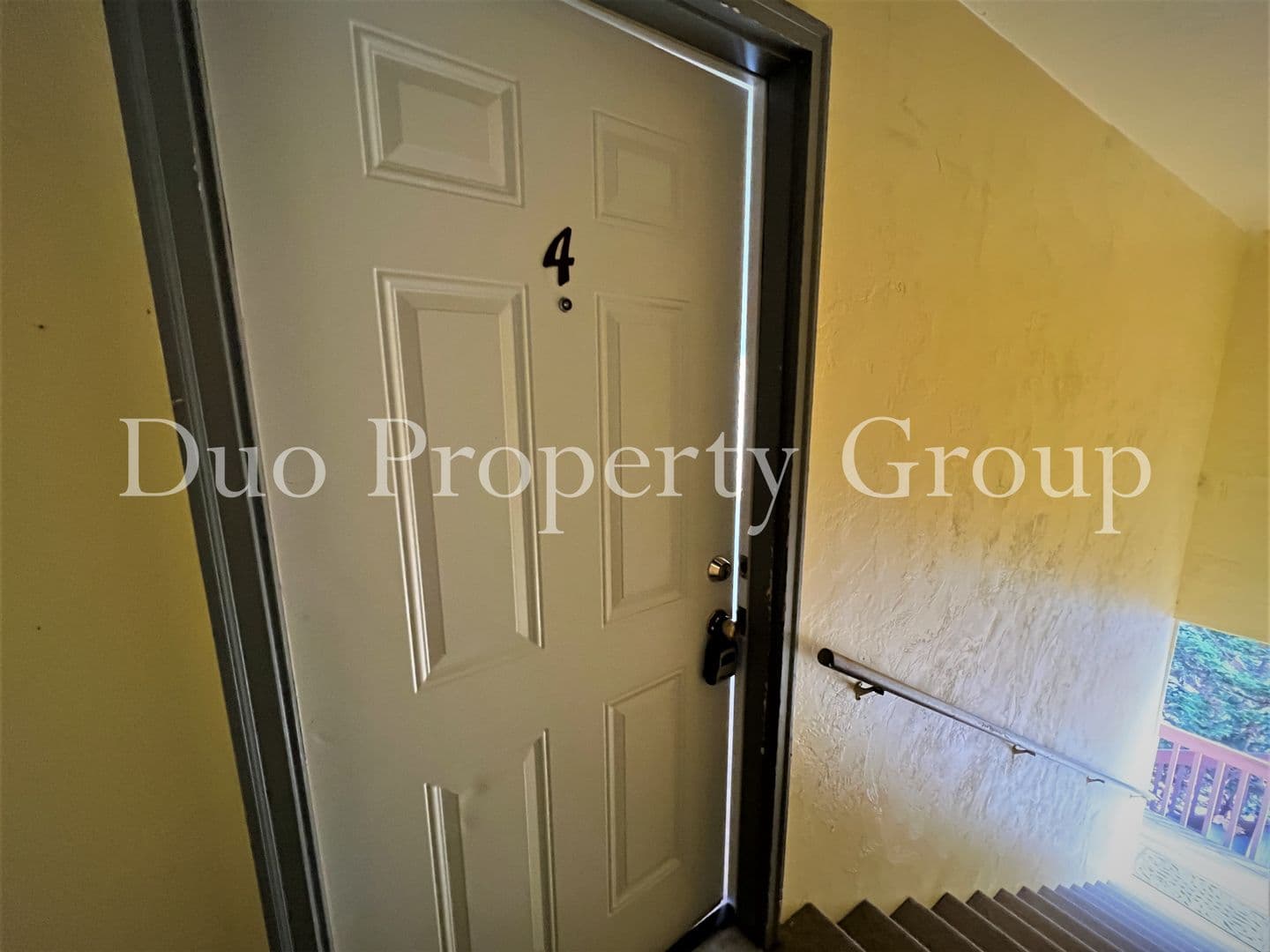 Eugene Apartment: 1526 Willamette Alley / 58 W 15th Ave