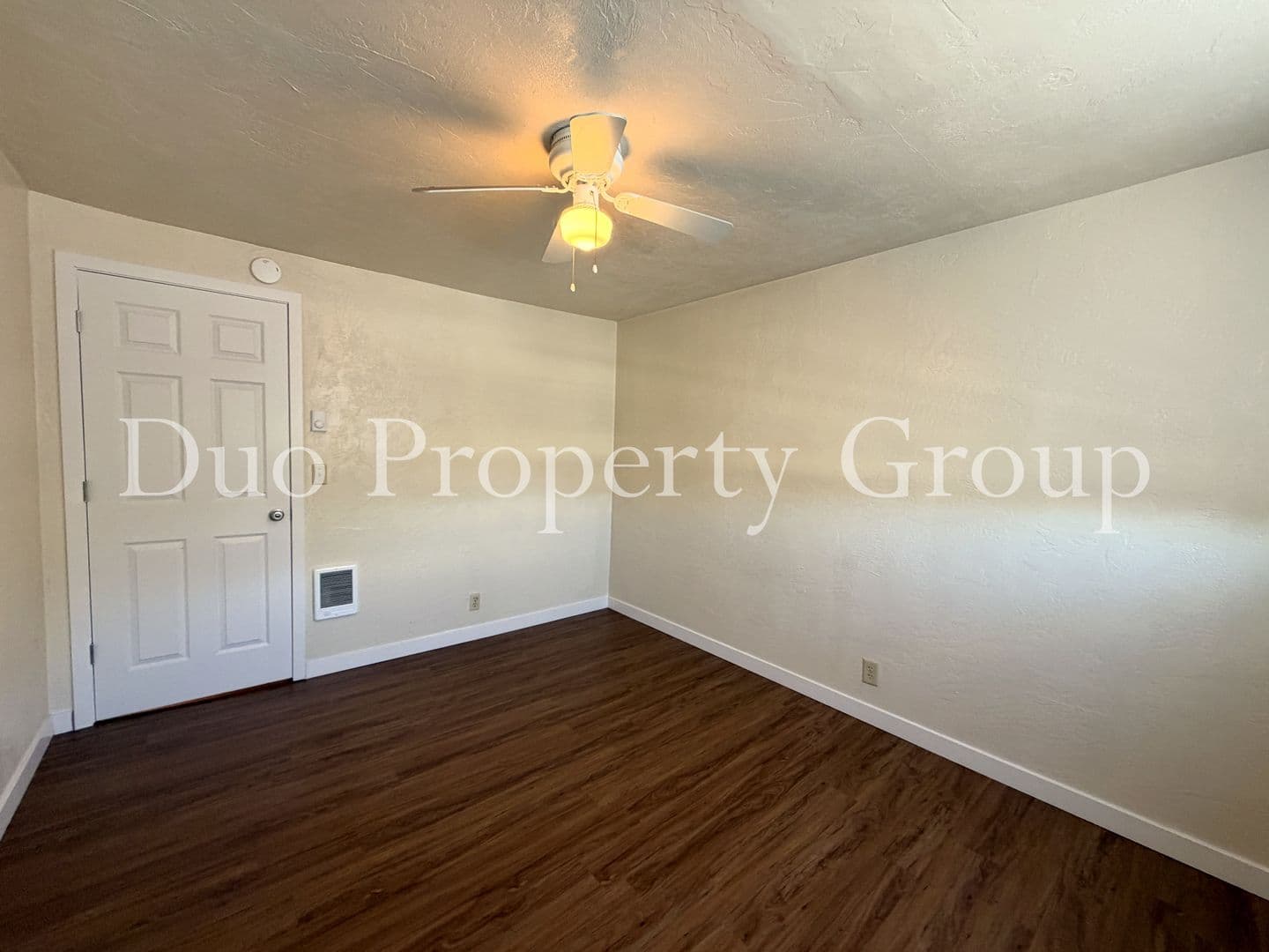 Eugene Apartment: 1526 Willamette Alley / 58 W 15th Ave