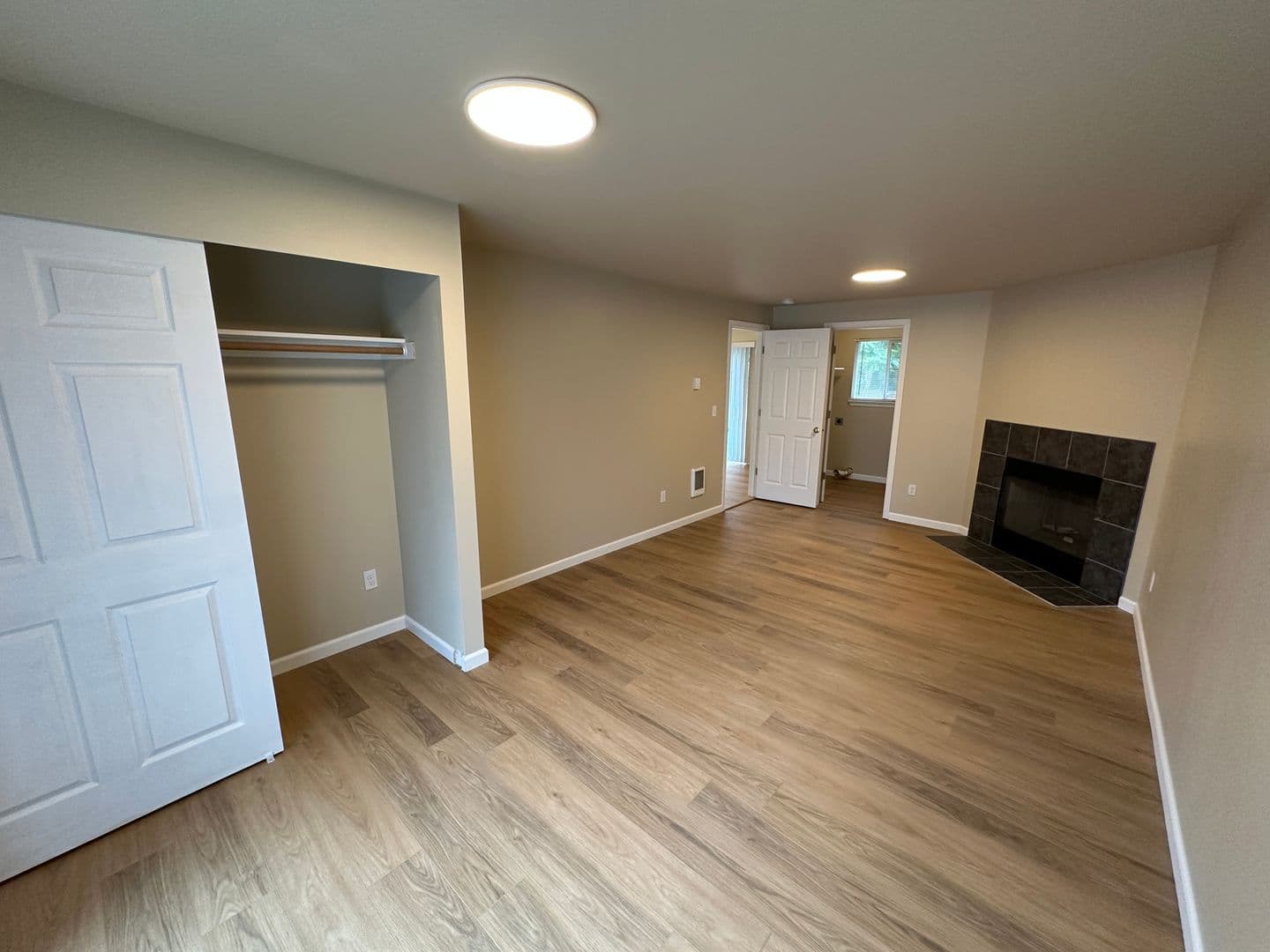 Lakewood House: 8714 Veterans Dr SW