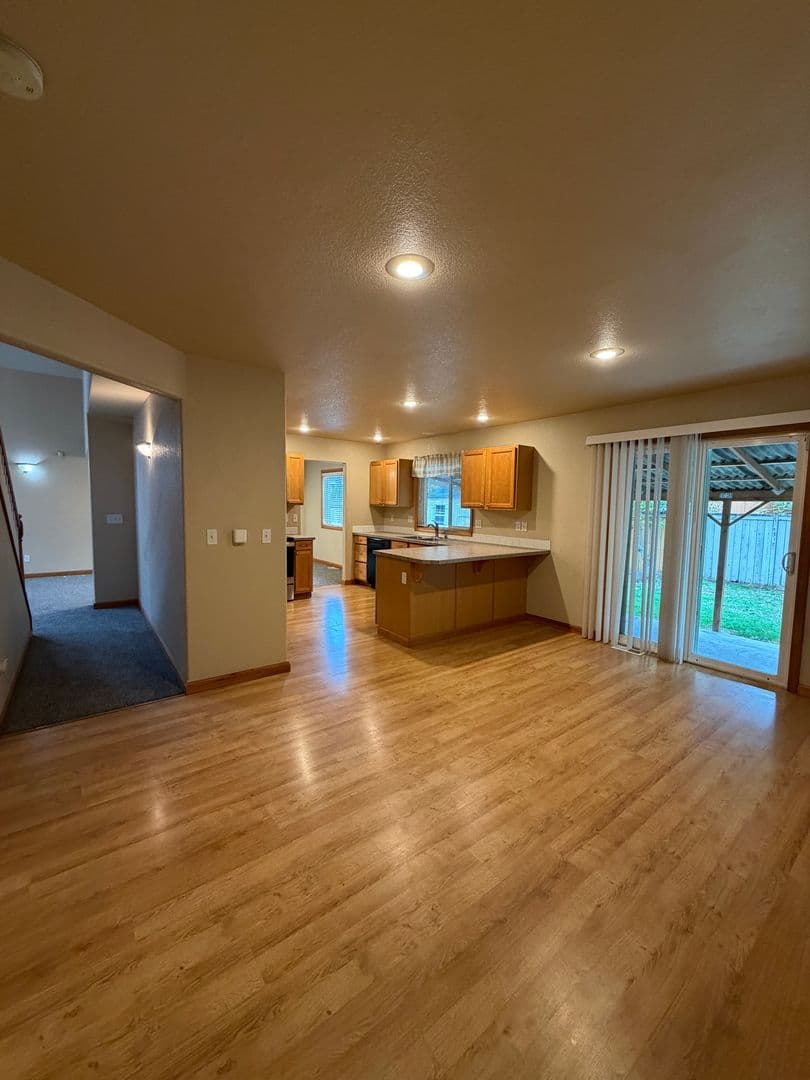 Lacey House: 2914 Campus Prairie Loop NE