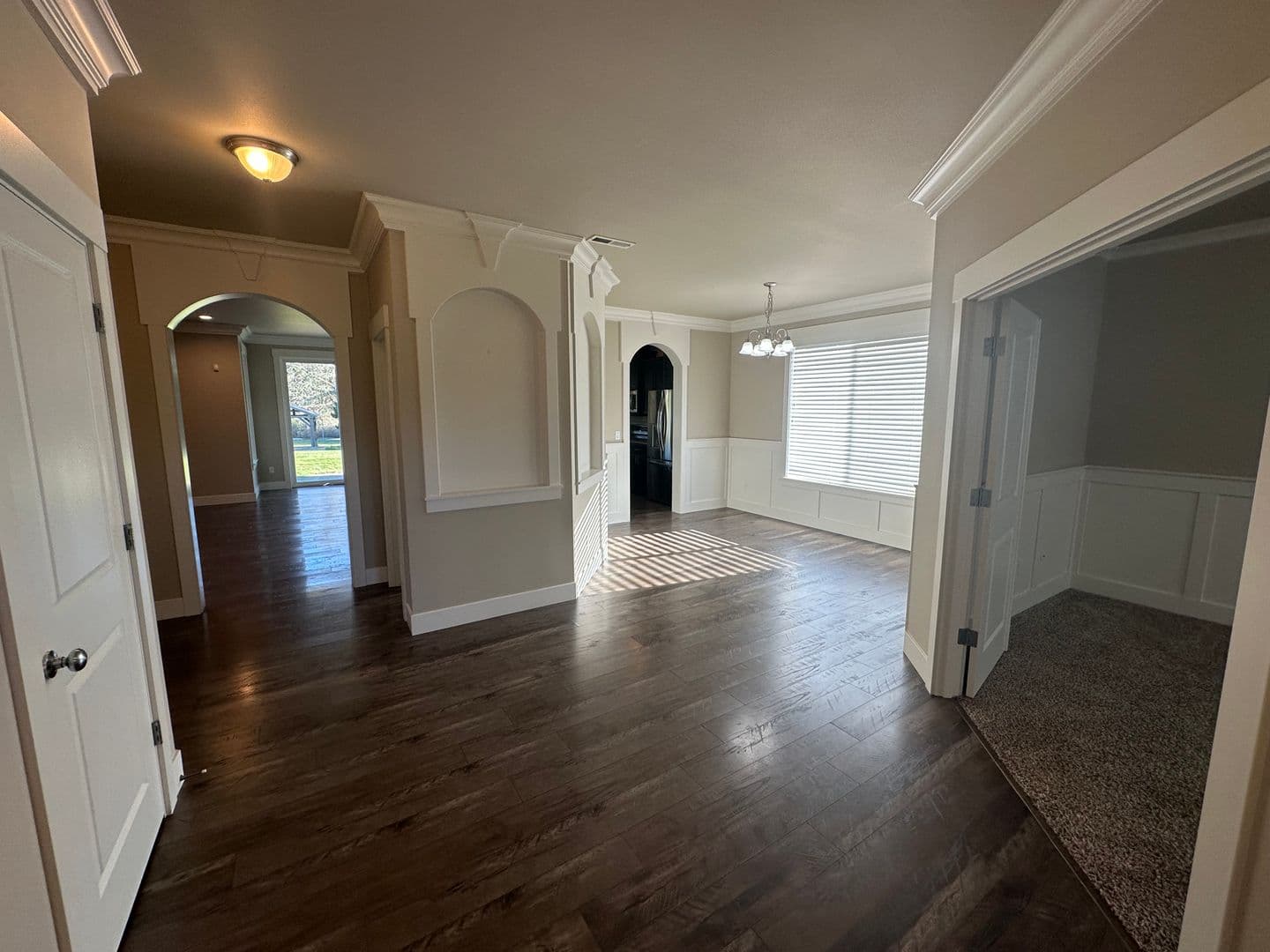 Roy House: 3305 291st St S
