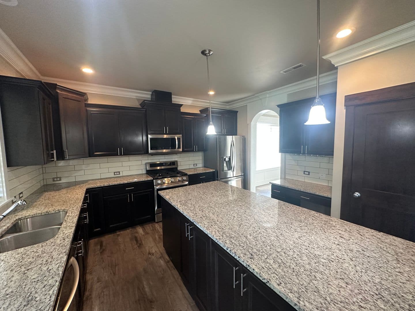 Roy House: 3305 291st St S