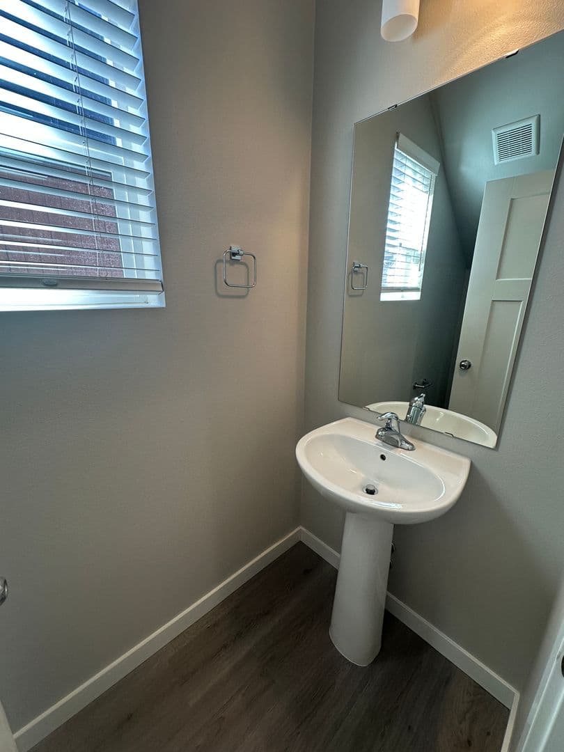 Lacey House: 7741 20th Ln SE