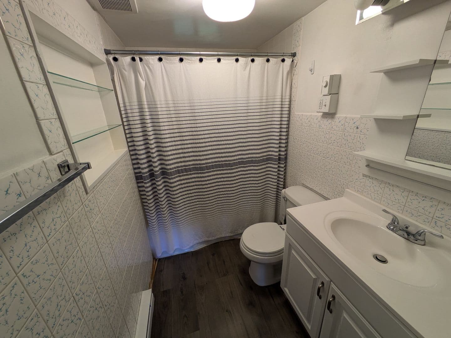 Lakewood House: 10121 Lake Steilacoom Dr
