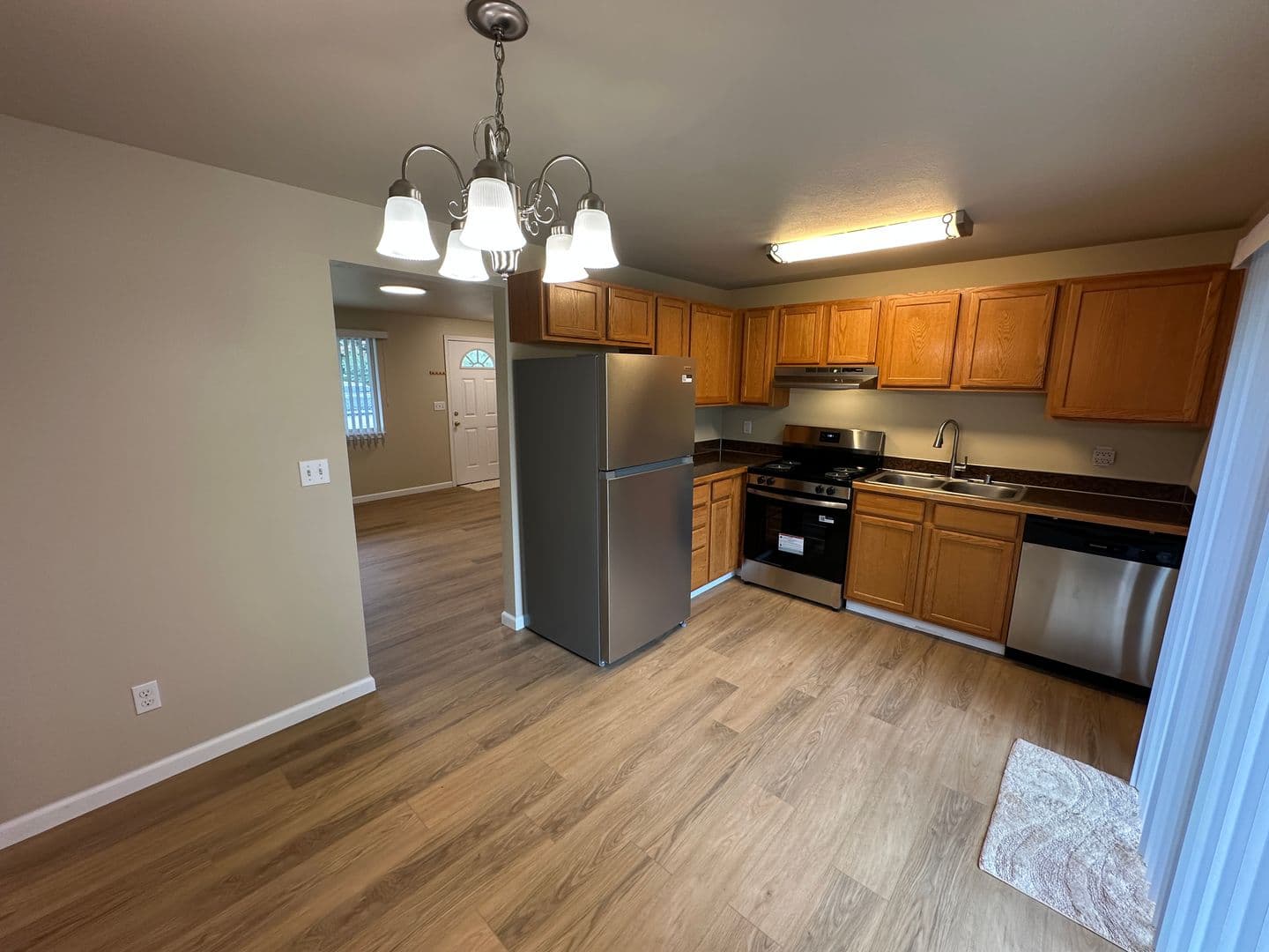 Lakewood House: 8714 Veterans Dr SW