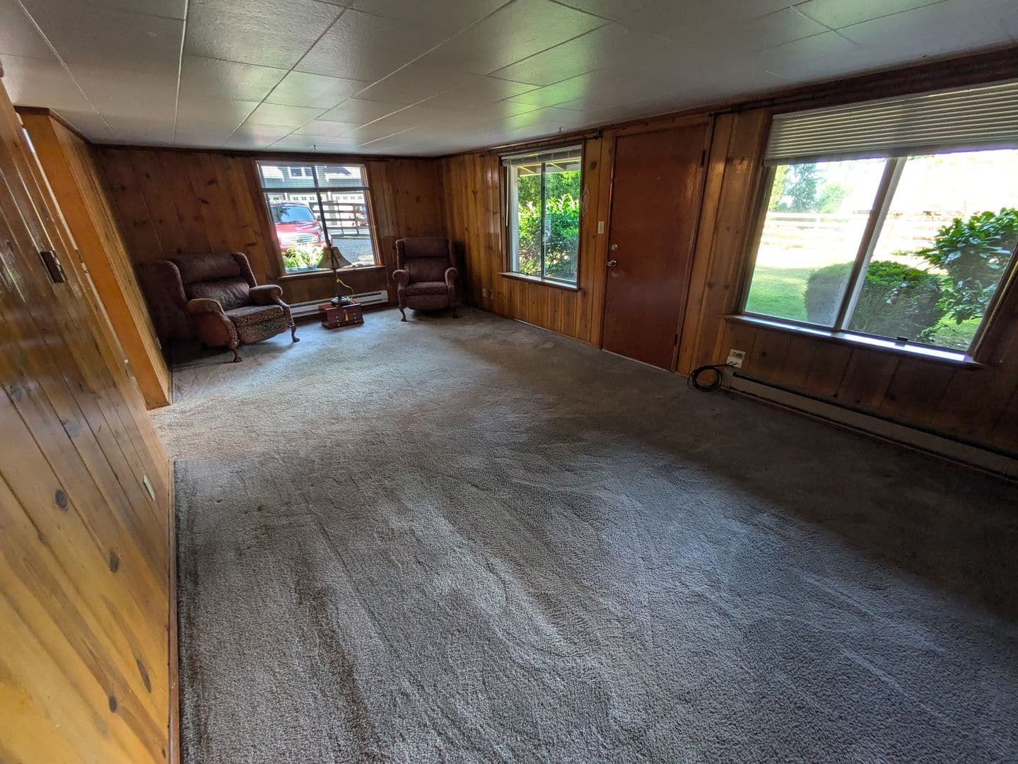 Lakewood House: 10121 Lake Steilacoom Dr